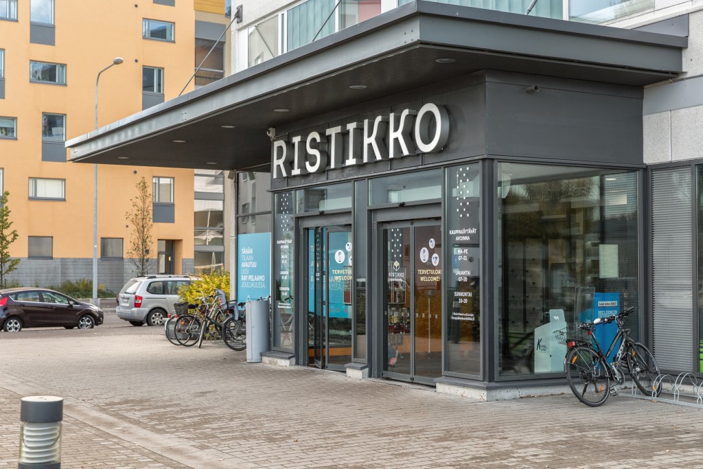 kauppakeskus-ristikko